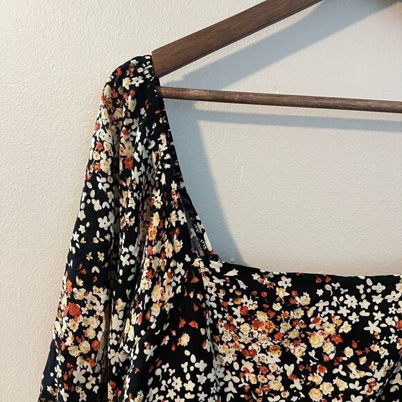 Floral Boho Flowy Cropped Blouse - Picture 5 of 9